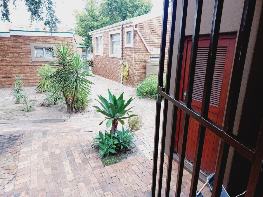 2 Bedroom Property for Sale in Oakglen Western Cape